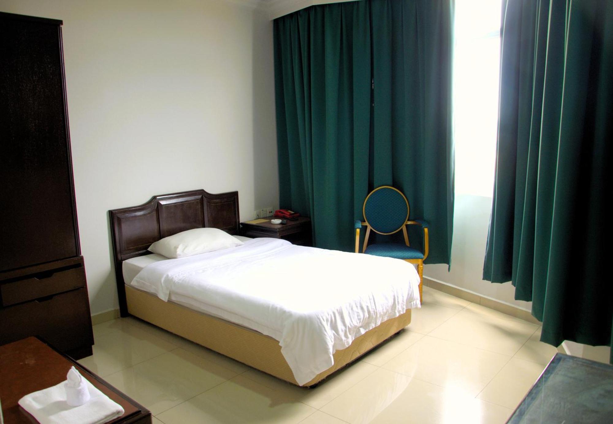 Hotel Green Park Temerloh Zimmer foto
